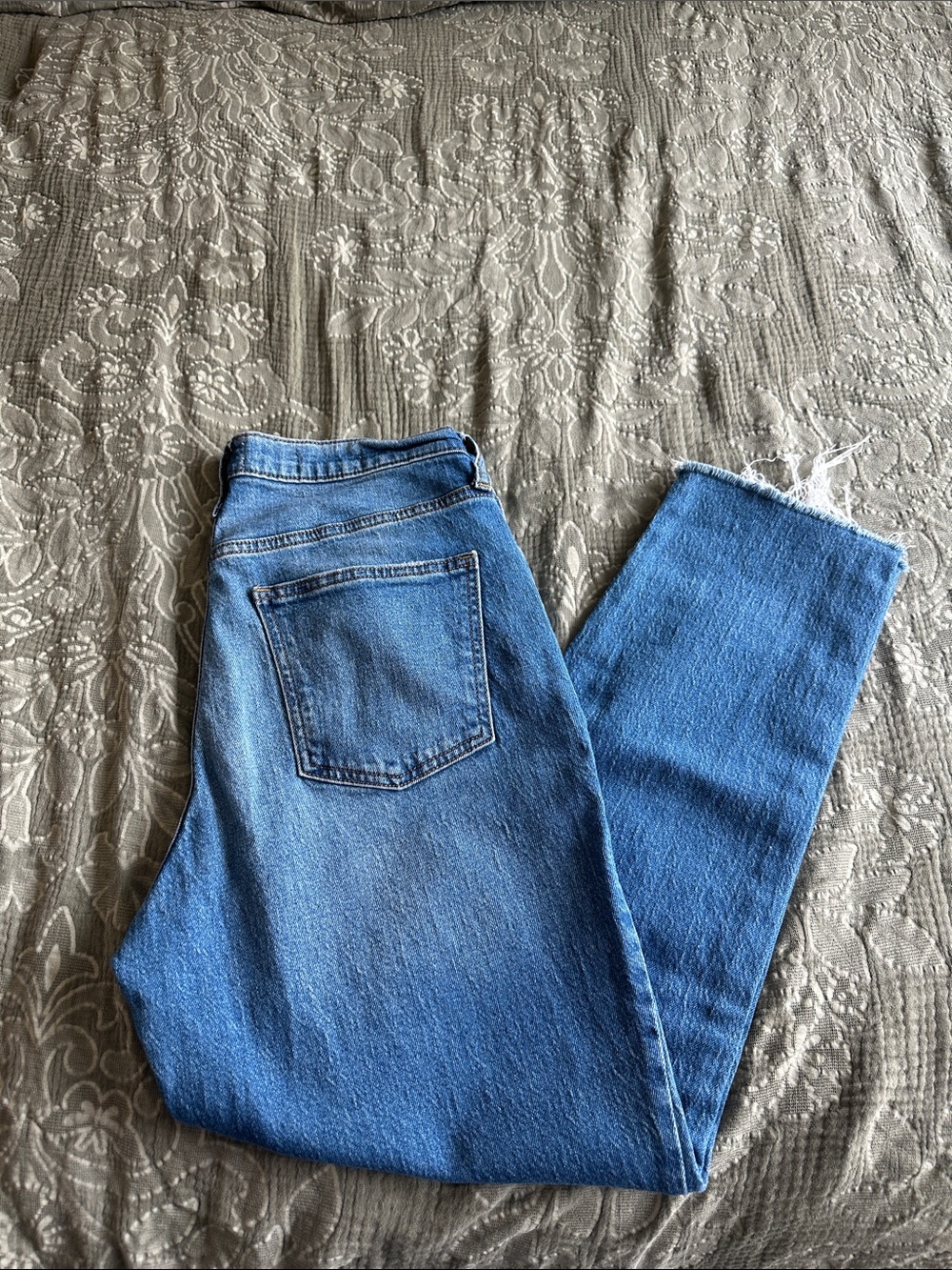 High rise 90s slim jean